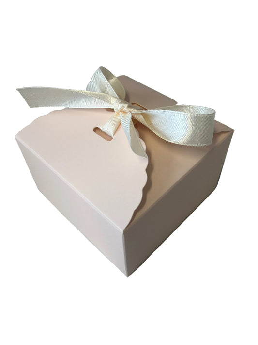 Geschenkbox mit Schleife Rosa