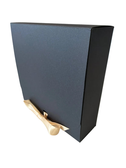 Geschenkbox mit Schleife schwarz 16x16x5cm