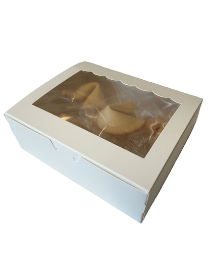 Geschenkbox mit Fenster mittel weiß 15,5x13x5cm - Wunschkeks.de Glückskekse mit Wunschtext ab 1 Stück
